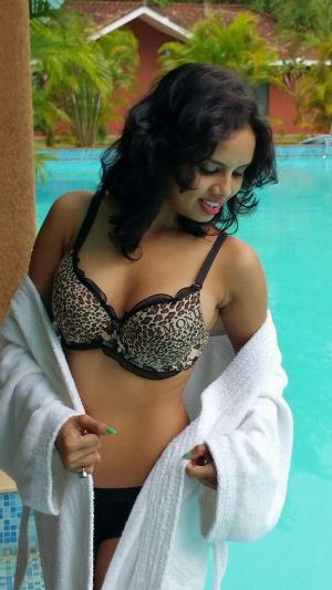 Jannat Shaikh 2.jpg Jannat Shaikh Topless Photoshoot